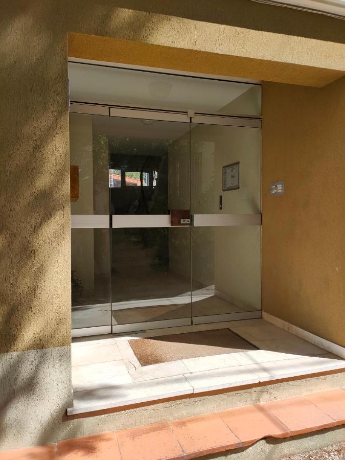 Joli Studio Les Pieds Dans L Eau Avec Place De Parking Gratuite Bandol Exterior foto